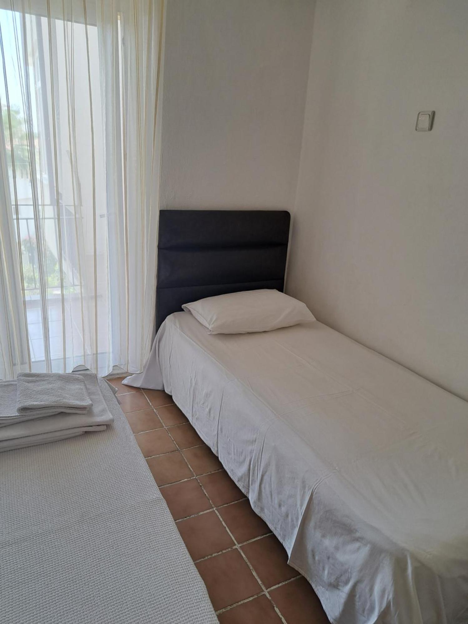 Martili Villa Lara Antalya Rum bild
